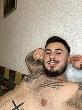 Snapshot of Swetdani chatting on January 18, 2:26 am Swetdani online show from January 18, 2:26 am