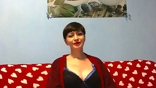 Snapshot of IffetLove42 chatting on November 18, 6:44 pm IffetLove42 online show from November 18, 6:44 pm