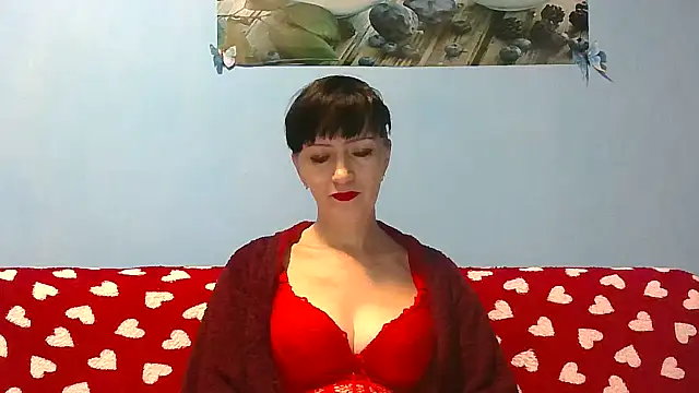 Snapshot of IffetLove42 chatting on December 2, 7:15 pm IffetLove42 online show from December 2, 7:15 pm