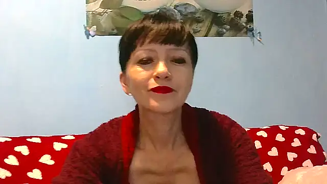 Snapshot of IffetLove42 chatting on November 13, 7:29 pm IffetLove42 online show from November 13, 7:29 pm