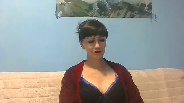 Snapshot of IffetLove42 chatting on November 4, 5:50 pm IffetLove42 online show from November 4, 5:50 pm