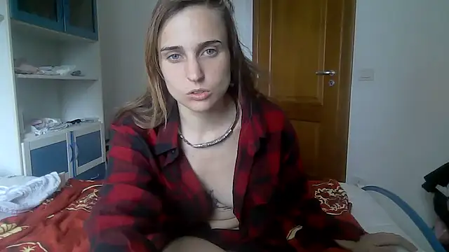 SinnEmily online show from April 14, 7:46 am