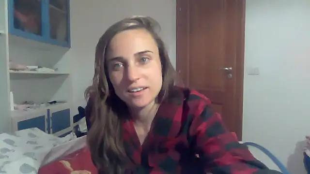 SinnEmily online show from April 18, 4:31 pm