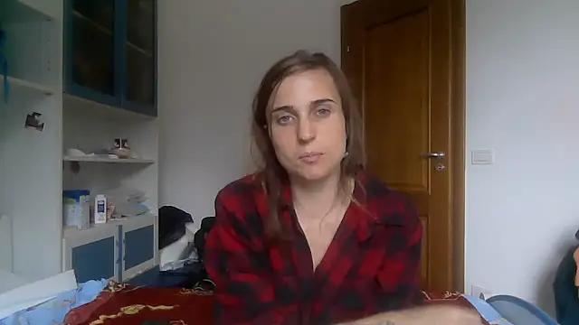 SinnEmily online show from May 6, 8:29 am