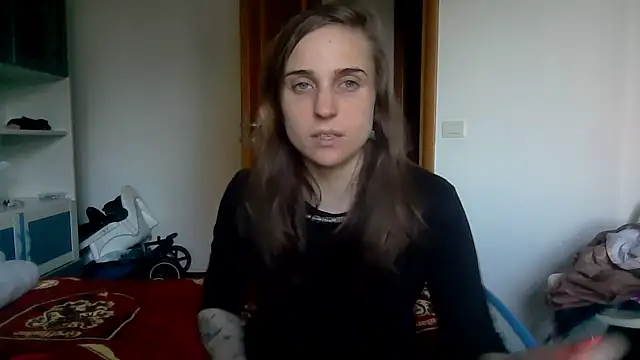 SinnEmily online show from April 4, 4:35 pm