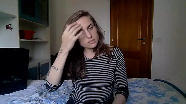 SinnEmily online show from March 8, 3:59 pm