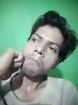 Snapshot of Luckysucks chatting on November 3, 9:02 am Luckysucks online show from November 3, 9:02 am