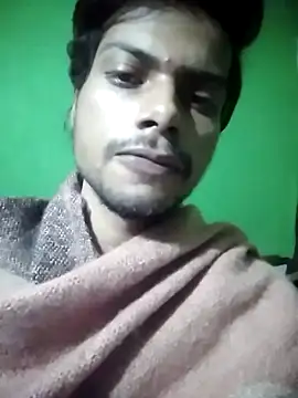 Snapshot of Luckysucks chatting on November 10, 4:23 pm Luckysucks online show from November 10, 4:23 pm