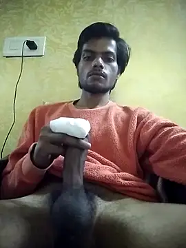 Snapshot of Luckysucks chatting on November 15, 7:40 pm Luckysucks online show from November 15, 7:40 pm