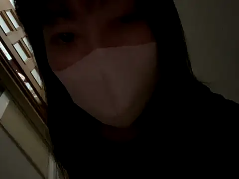 Snapshot of hitomi_desu chatting on November 15, 2:10 pm hitomi desu online show from November 15, 2:10 pm