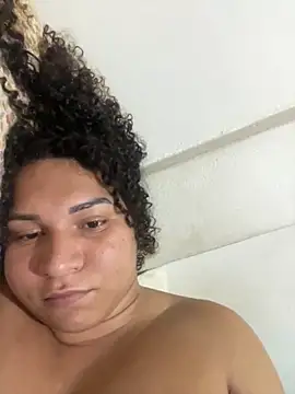 Snapshot of transnovata065 chatting on November 13, 3:32 am transnovata065 online show from November 13, 3:32 am