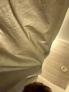 Snapshot of gapedboy19 chatting on October 26, 9:15 pm gapedboy19 online show from October 26, 9:15 pm