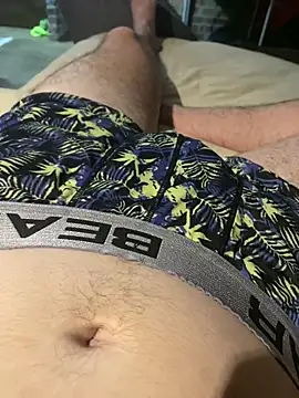 Snapshot of FestiveWolf225 chatting on November 18, 6:00 pm FestiveWolf225 online show from November 18, 6:00 pm