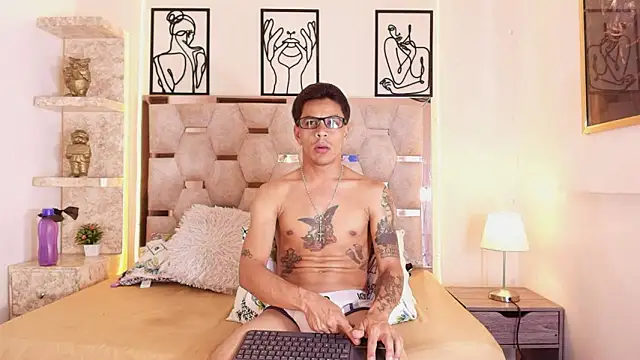 Andrew Haalls online show from February 21, 9:06 pm