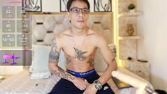 Snapshot of Andrew_Haalls chatting on November 28, 9:15 pm Andrew Haalls online show from November 28, 9:15 pm