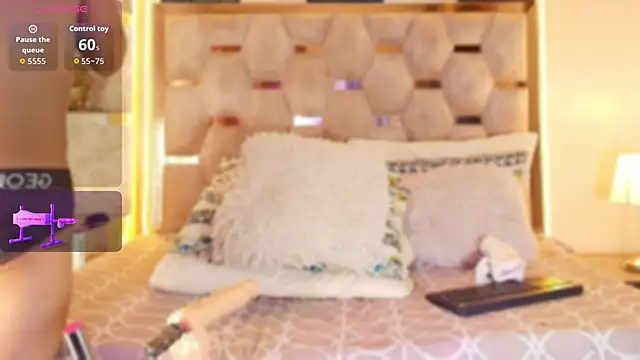 Snapshot of Andrew_Haalls chatting on December 14, 10:37 pm Andrew Haalls online show from December 14, 10:37 pm