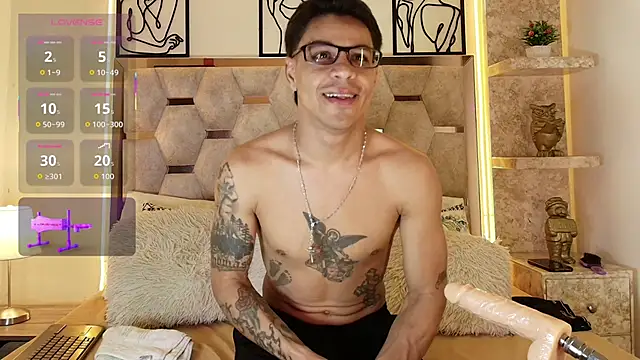 Snapshot of Andrew_Haalls chatting on November 11, 8:03 pm Andrew Haalls online show from November 11, 8:03 pm