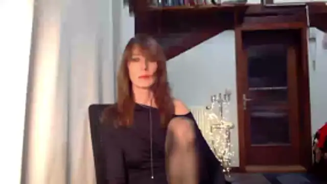 MissDyannis online show from November 21, 7:13 pm