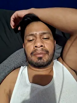 Snapshot of sanz957 chatting on February 28, 2:55 am sanz957 online show from February 28, 2:55 am