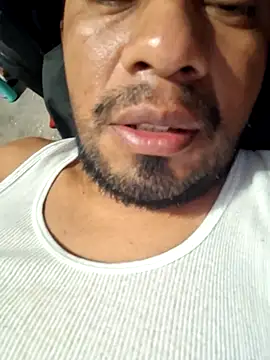 Snapshot of sanz957 chatting on March 4, 4:09 am sanz957 online show from March 4, 4:09 am