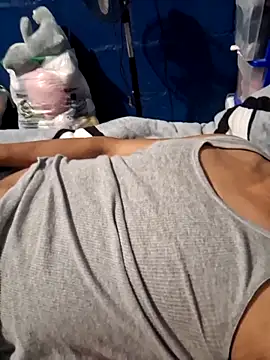 Snapshot of sanz957 chatting on November 30, 4:57 am sanz957 online show from November 30, 4:57 am