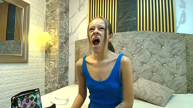 Salome cruxx online show from January 14, 11:25 am