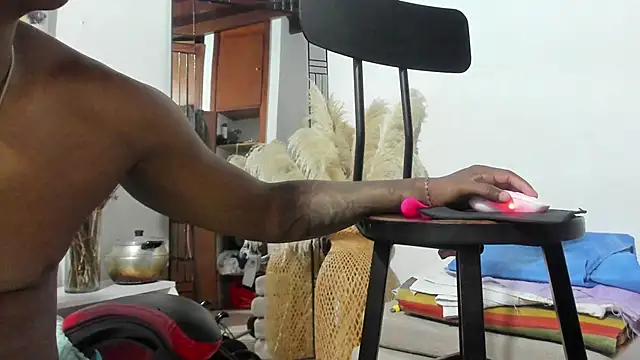 hathor  01 online show from December 15, 2:45 pm