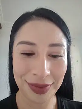Snapshot of Emma_Hotkiss chatting on June 21, 8:58 pm Emma Hotkiss online show from June 21, 8:58 pm