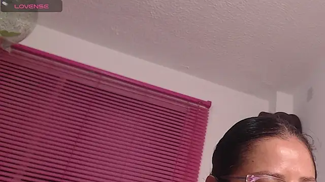 Emma Hotkiss online show from April 11, 2:19 am