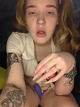 mattiethebaddieee online show from April 8, 1:40 am