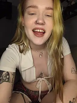 mattiethebaddieee online show from March 14, 1:11 am