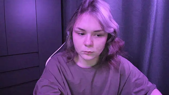 sophia lix online show from December 19, 5:37 pm