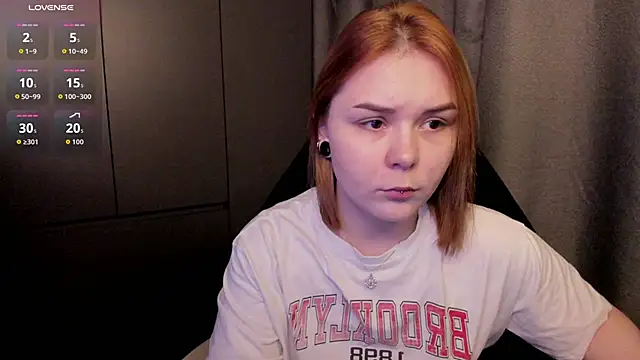 sophia lix online show from April 4, 2:01 pm