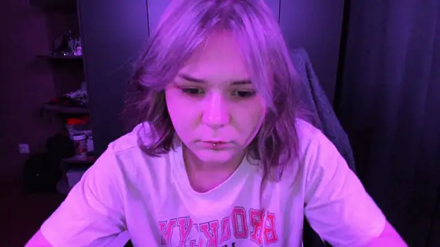 sophia lix online show from November 9, 2:43 pm