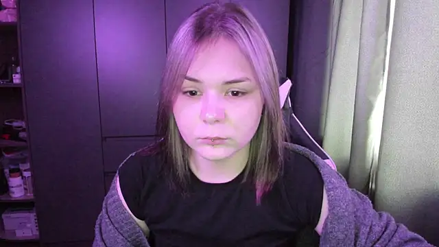 sophia lix online show from December 22, 6:24 am