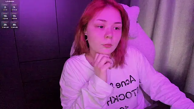 Snapshot of sophia_lix chatting on June 16, 12:32 am sophia lix online show from June 16, 12:32 am