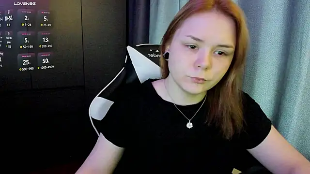 sophia lix online show from March 12, 10:30 am