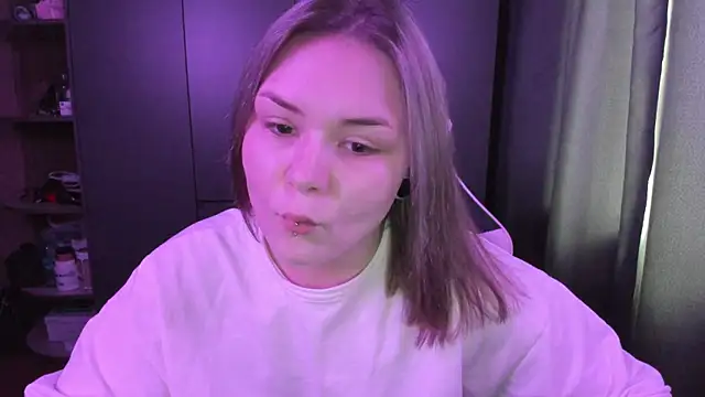 sophia lix online show from December 21, 5:53 am