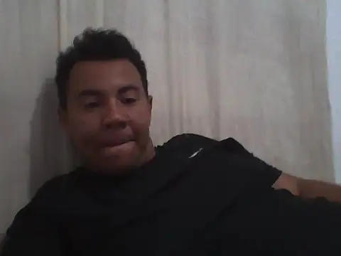 Snapshot of Fire_latino chatting on November 20, 3:07 am Fire latino online show from November 20, 3:07 am