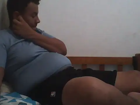 Snapshot of Fire_latino chatting on November 14, 1:53 am Fire latino online show from November 14, 1:53 am