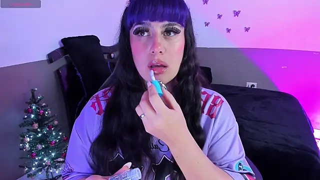 Snapshot of Monserrat_Cute_ chatting on November 28, 3:39 am Monserrat Cute online show from November 28, 3:39 am