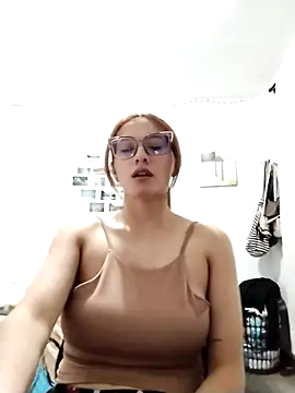 bellastorme04 online show from February 20, 12:18 am