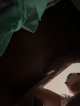 SugarTroubl33 online show from March 12, 2:10 pm