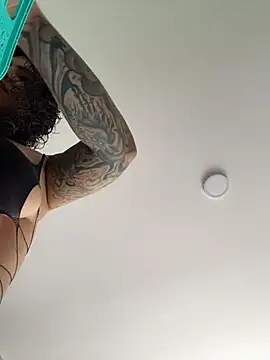 SugarTroubl33 online show from February 24, 1:45 pm