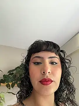 SugarTroubl33 online show from April 10, 2:24 pm