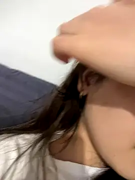 Snapshot of Valentina_ro chatting on November 16, 1:21 am Valentina ro online show from November 16, 1:21 am