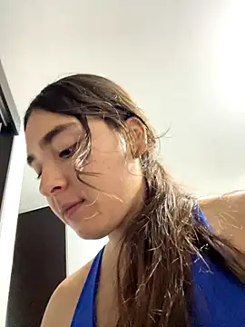 Snapshot of Valentina_ro chatting on October 29, 3:05 am Valentina ro online show from October 29, 3:05 am