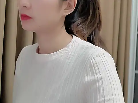 Snapshot of lvy-002 chatting on November 14, 3:21 am lvy-002 online show from November 14, 3:21 am