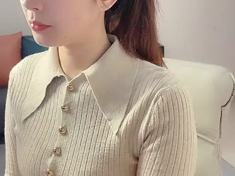 Snapshot of lvy-002 chatting on November 29, 5:29 am lvy-002 online show from November 29, 5:29 am