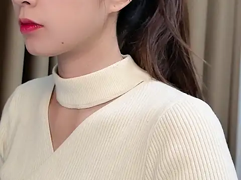 Snapshot of lvy-002 chatting on November 13, 2:59 am lvy-002 online show from November 13, 2:59 am